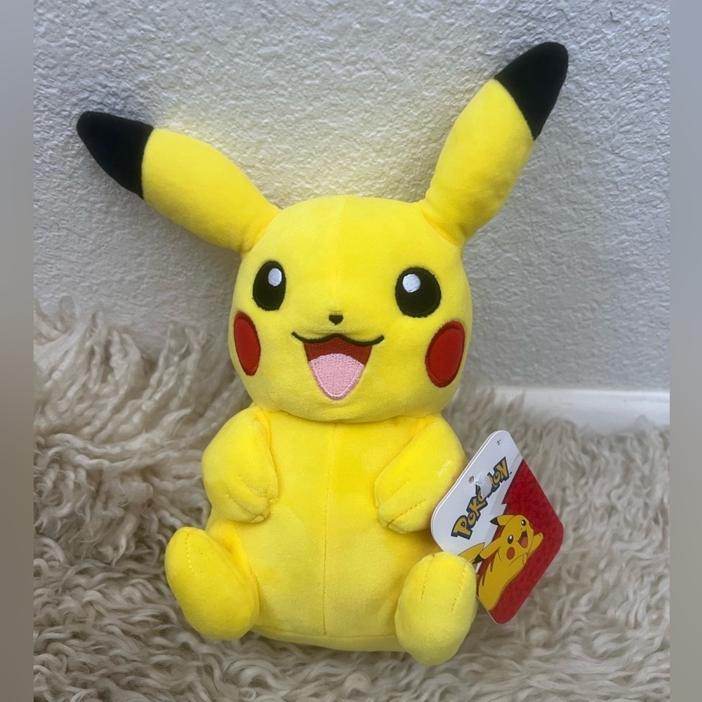 Pokemon Pikachu Plush - Picture 8 of 8